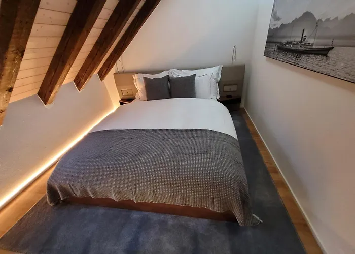 Le Bijou Lintheschergasse / Zurich Hb