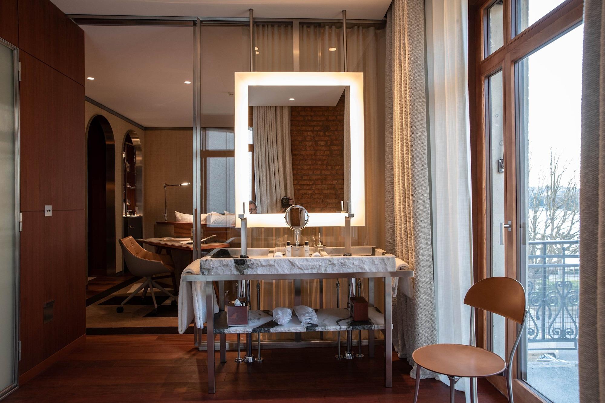 Hotel La Reserve Eden Au 5*