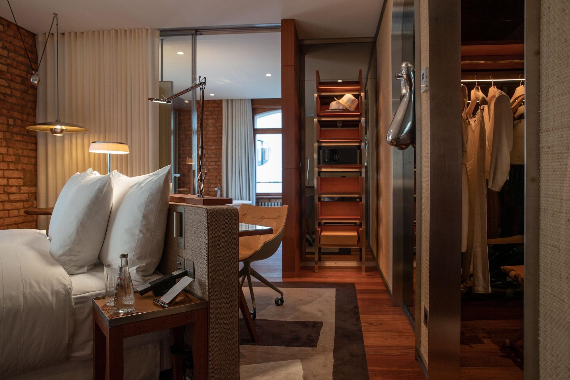 Hotel La Reserve Eden Au 5*