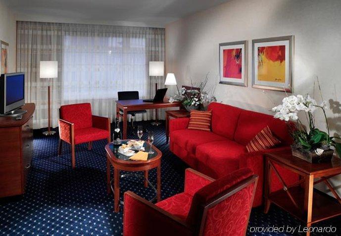 Courtyard By Marriott North Hotel 4*