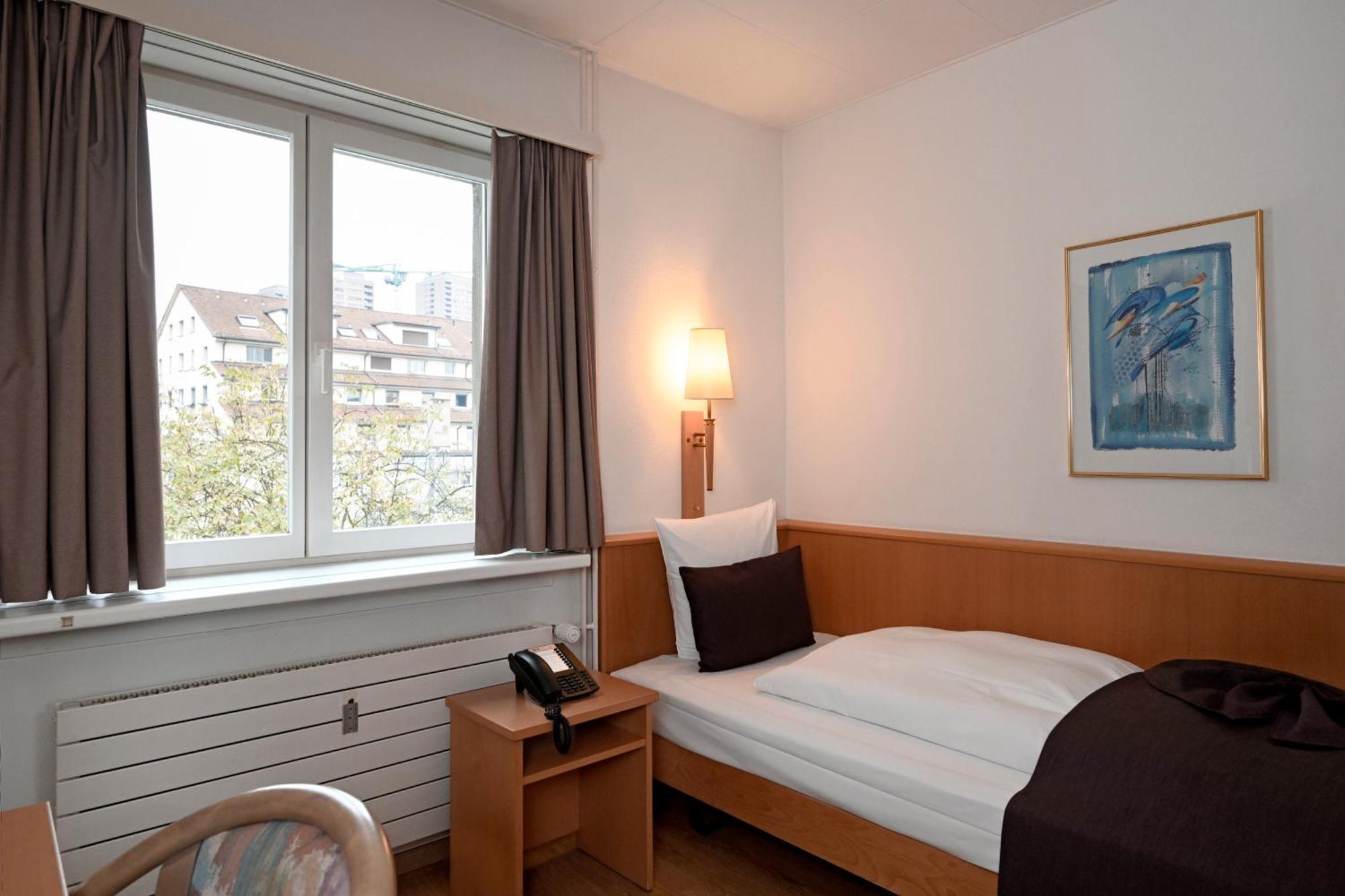 Olympia Hotel