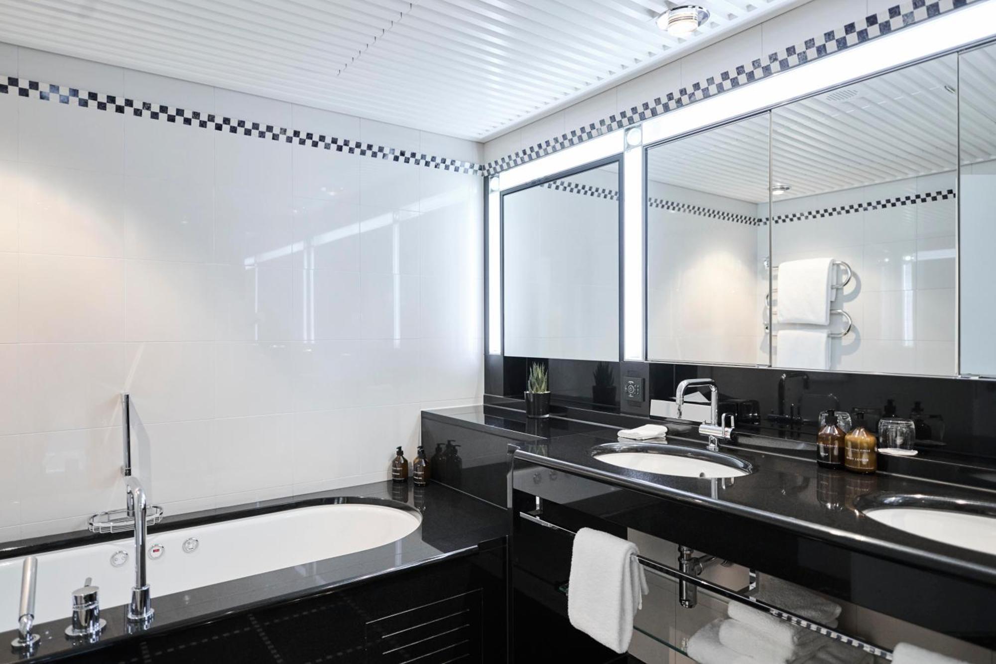 Widder - Zurichs Luxury Hideaway Hotel 5*