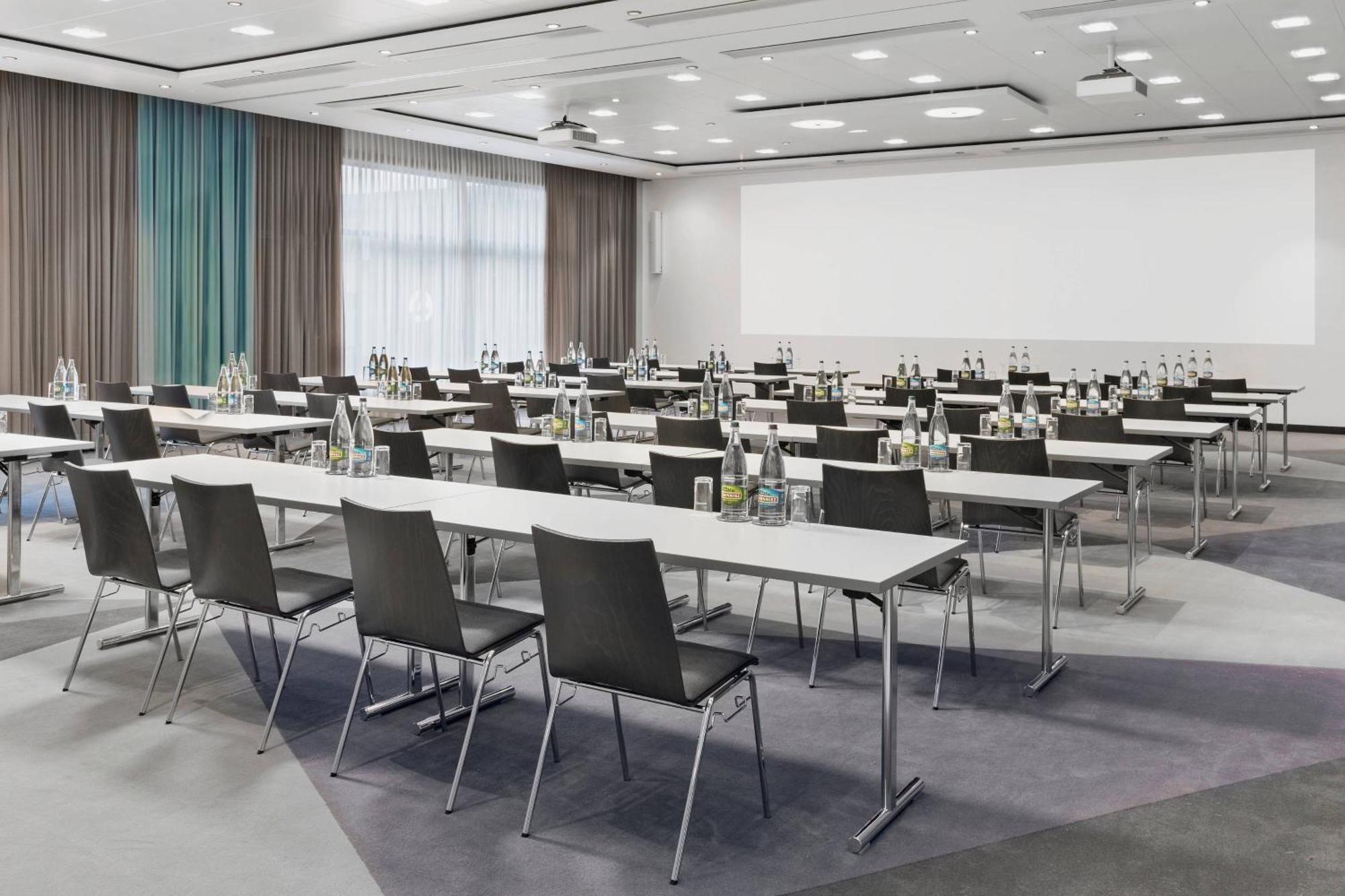 Hotel Courtyard By Marriott North