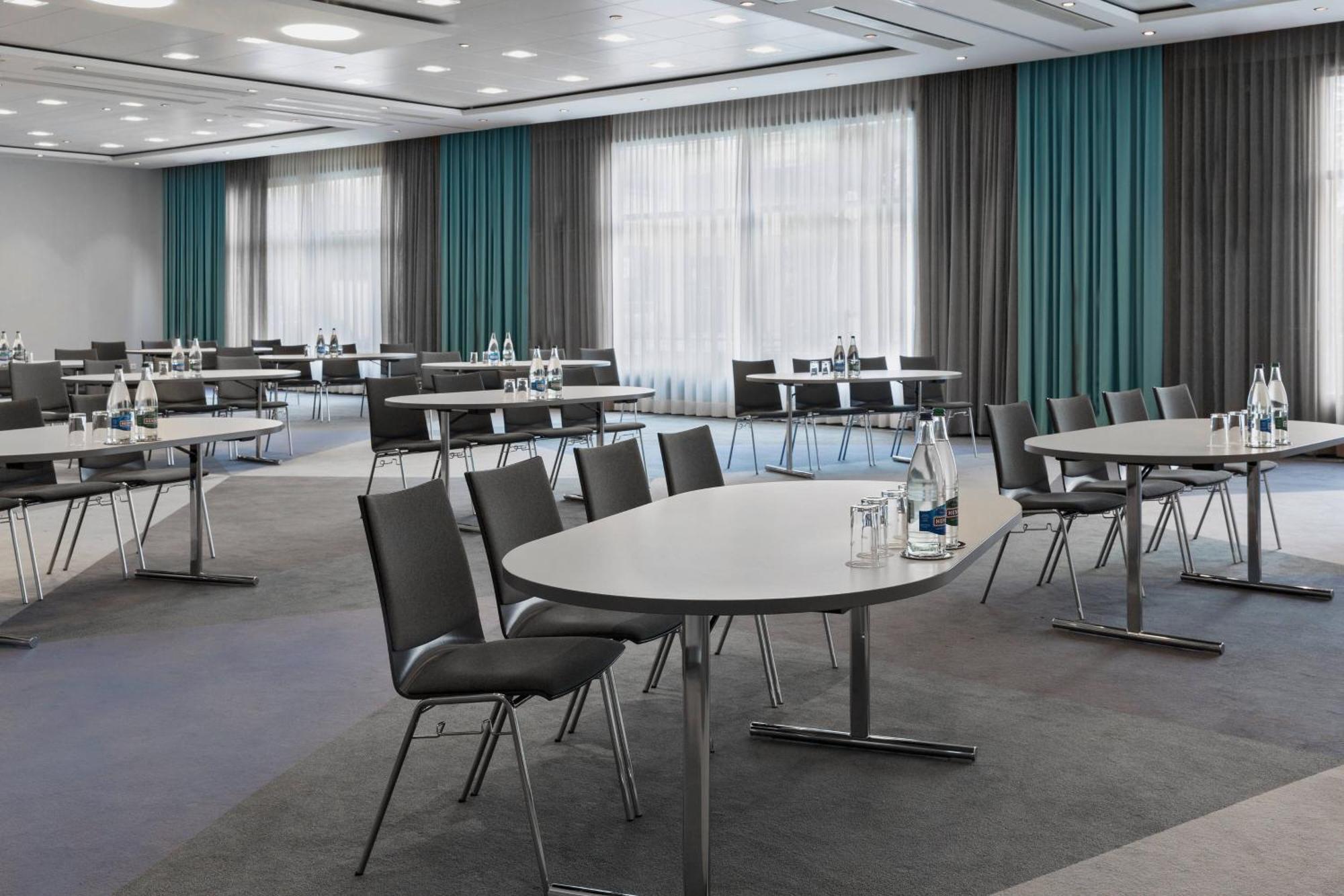 Courtyard By Marriott North Hotel Zurique