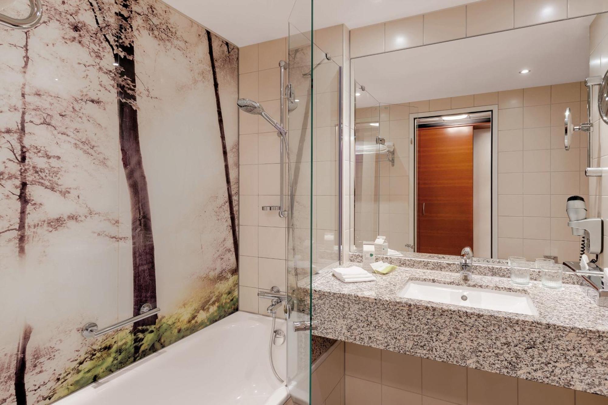Courtyard By Marriott North Zurique