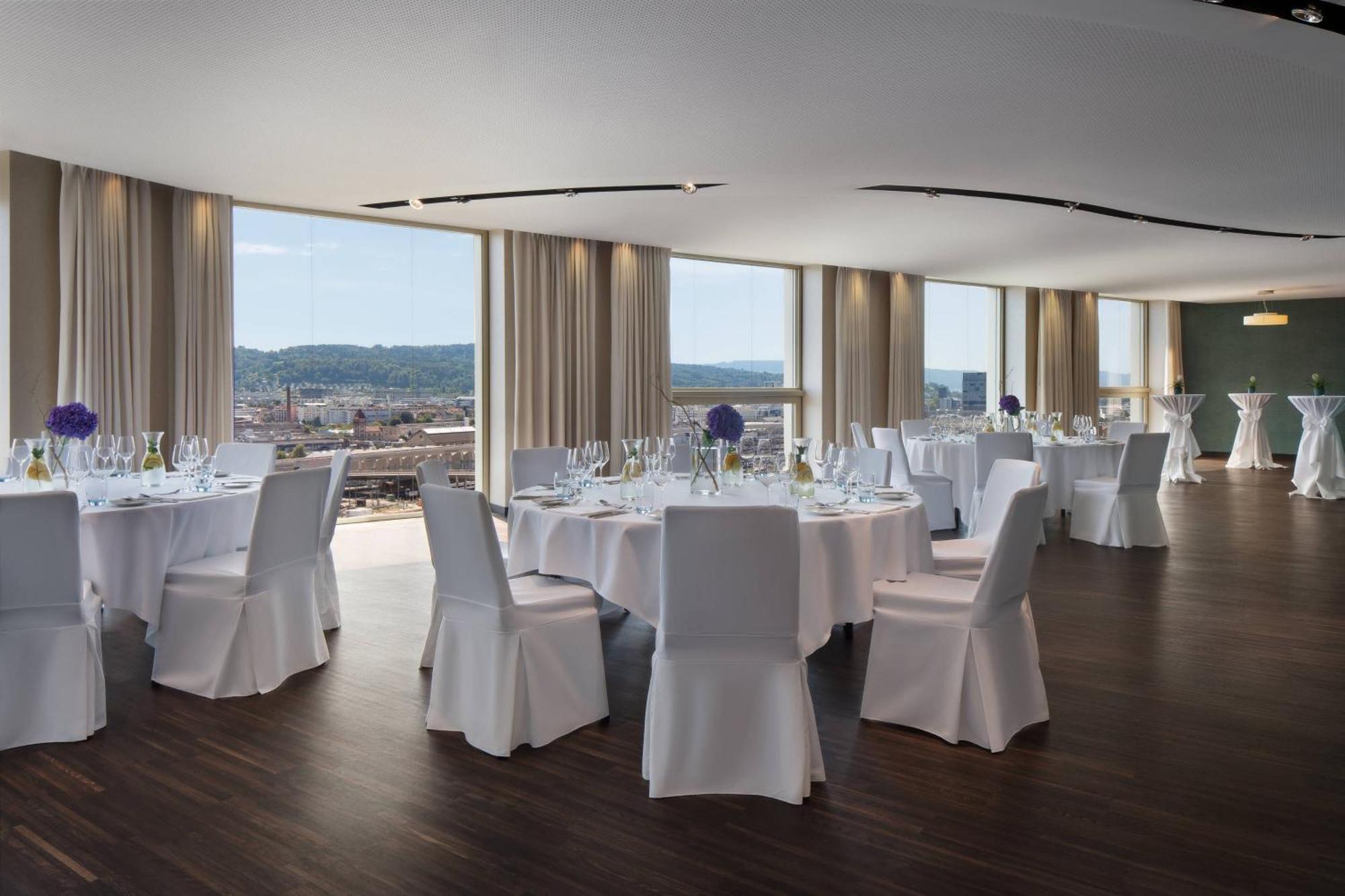 Renaissance Tower Hotel Zürich