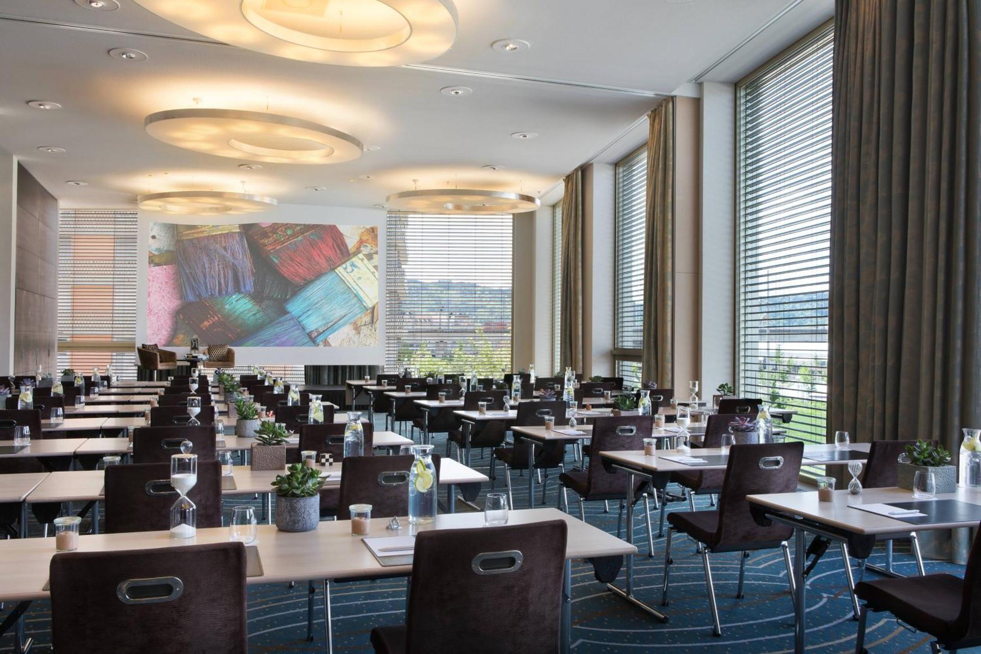 Renaissance Tower Hotel
