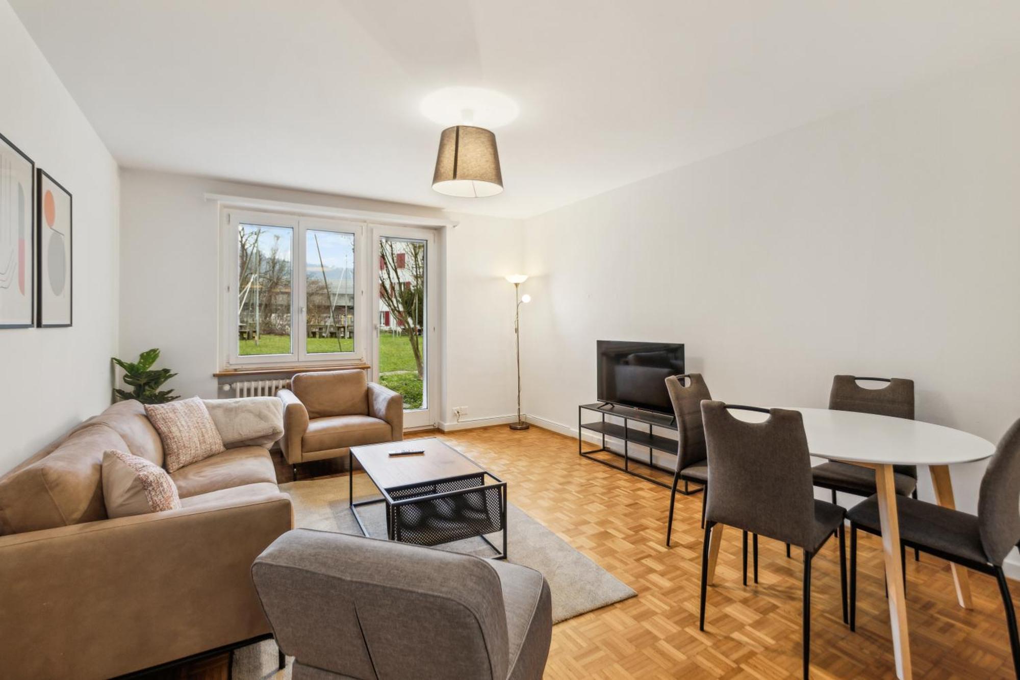 Lovely Flats In Great Location