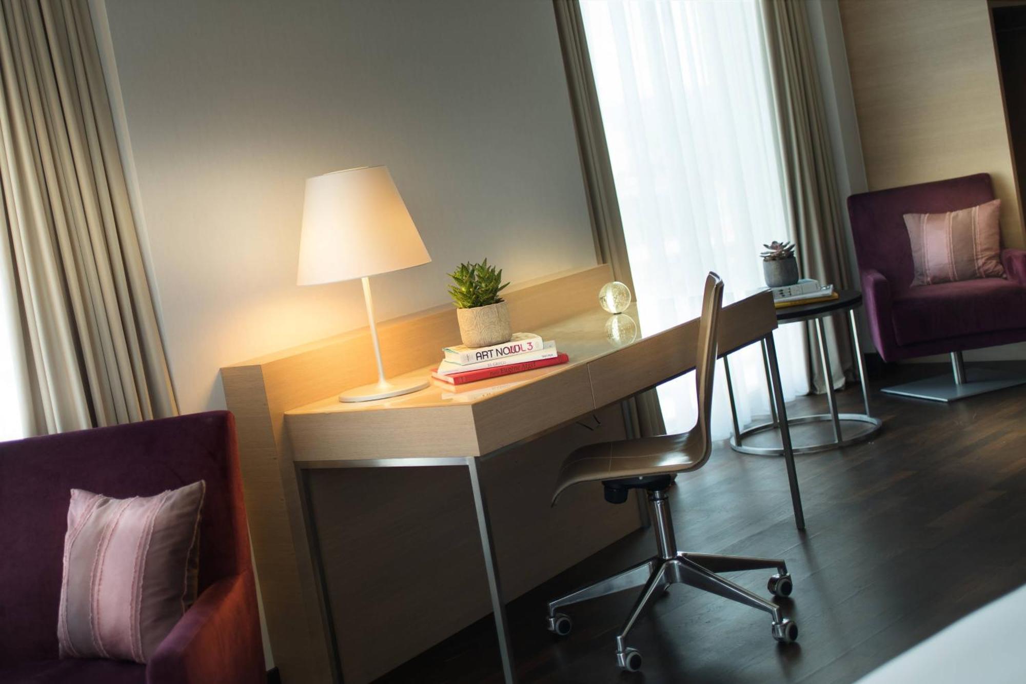 Renaissance Tower 5* Zürich