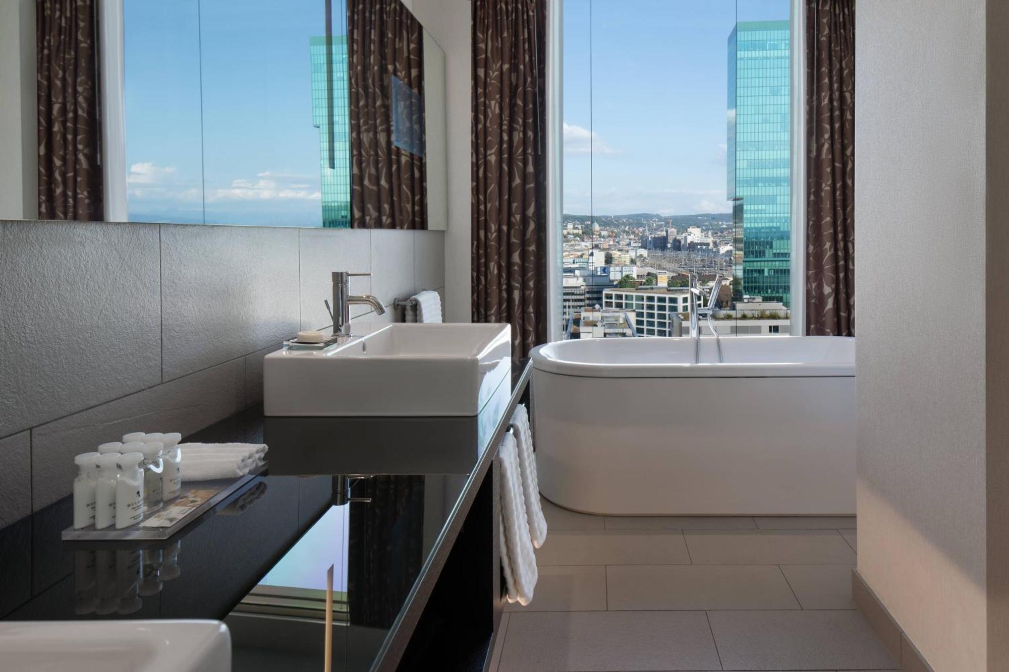Renaissance Tower Hotel Zürich