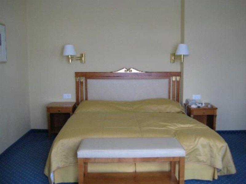 Hotel La Reserve Eden Au 5*