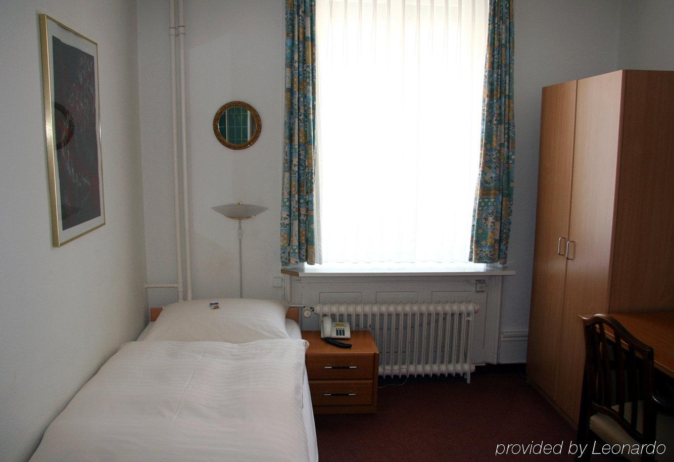 Saint Georges Hotel 2*