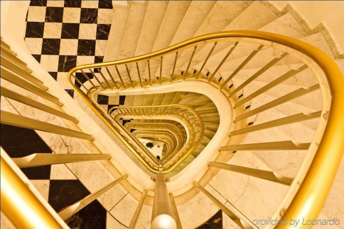Ascot Hotel 4*