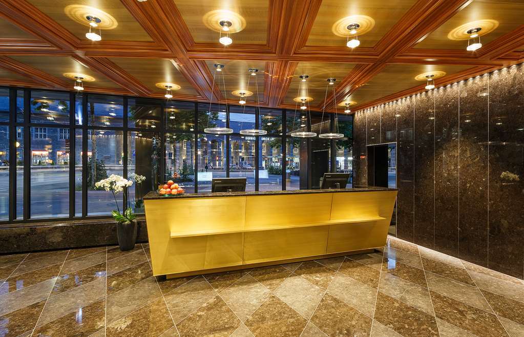 Ascot Hotel