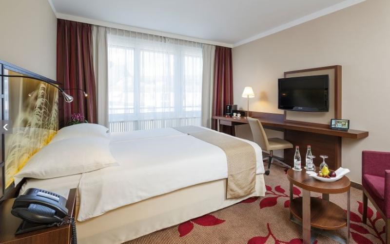 Ascot Hotel 4*