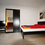 Hitrental Stauffacher Apartments