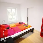 Hitrental Stauffacher Apartments
