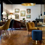 Townhouse Boutique Hotel