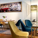 Townhouse Boutique Hotel