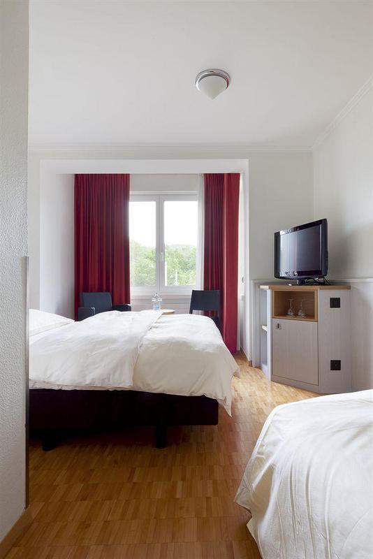 Coronado 3*