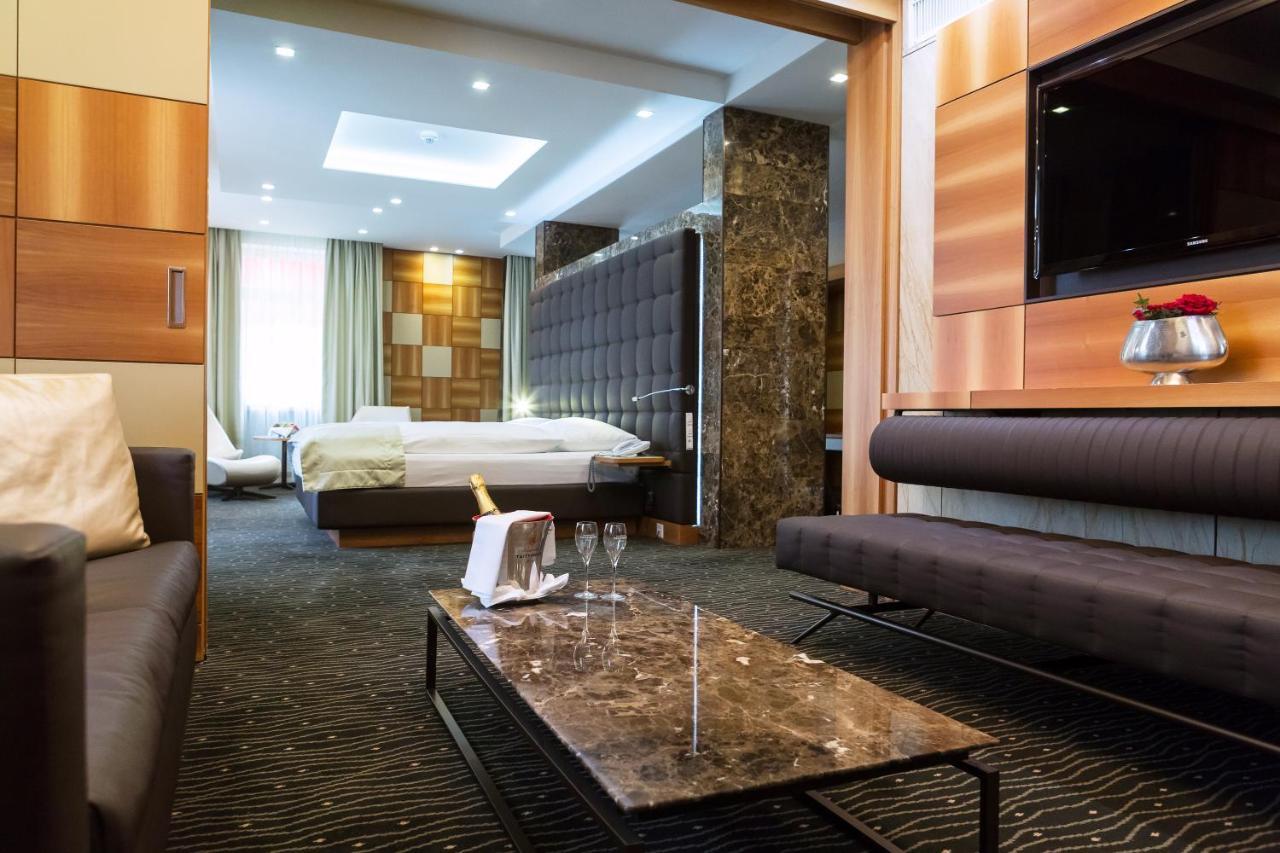 Hotel St.gotthard 4*