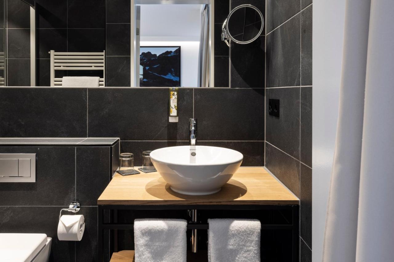 Fred Leonhardstrasse - Self Check-in Hotel