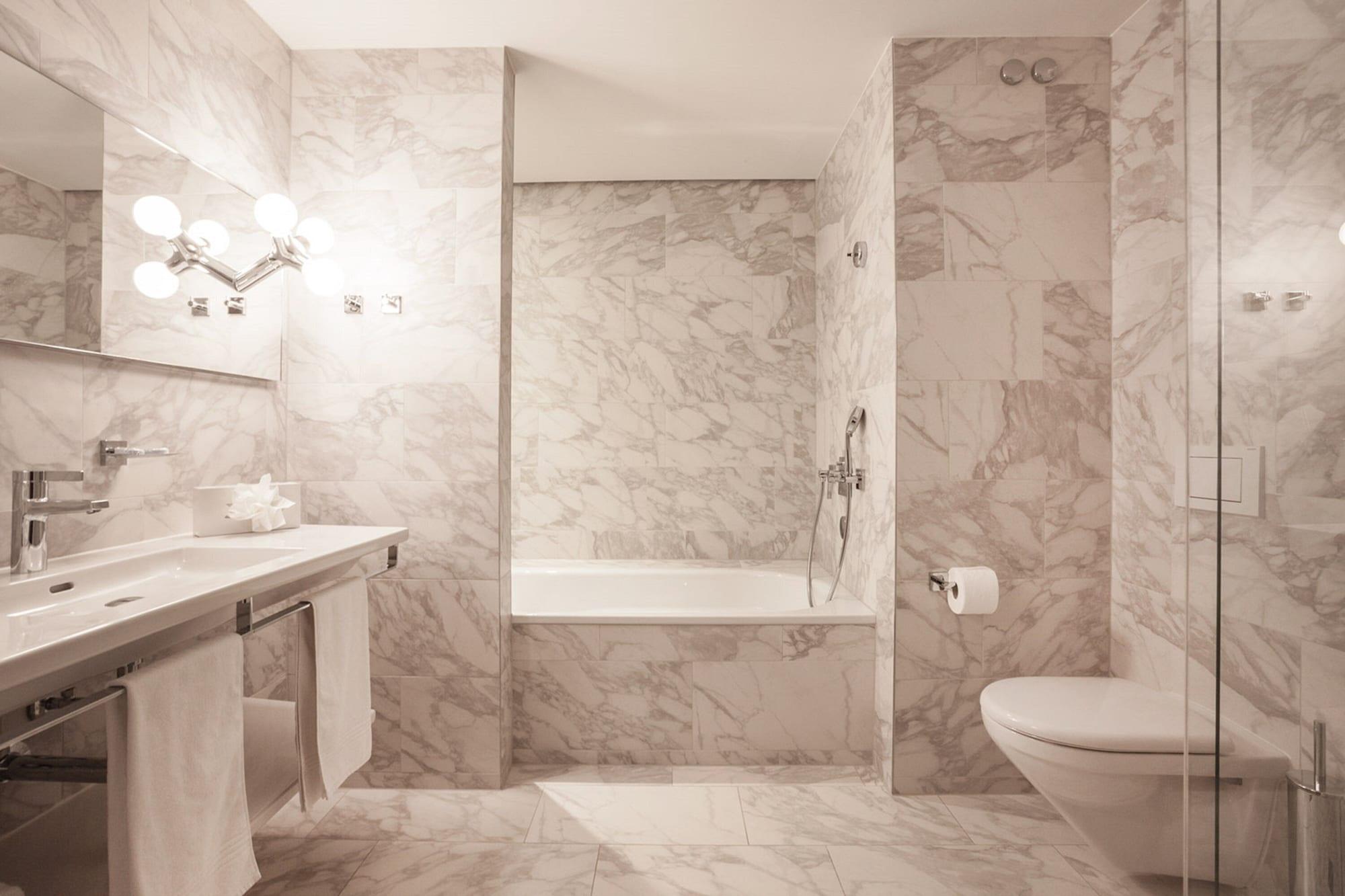 Hotel Ema House 4*