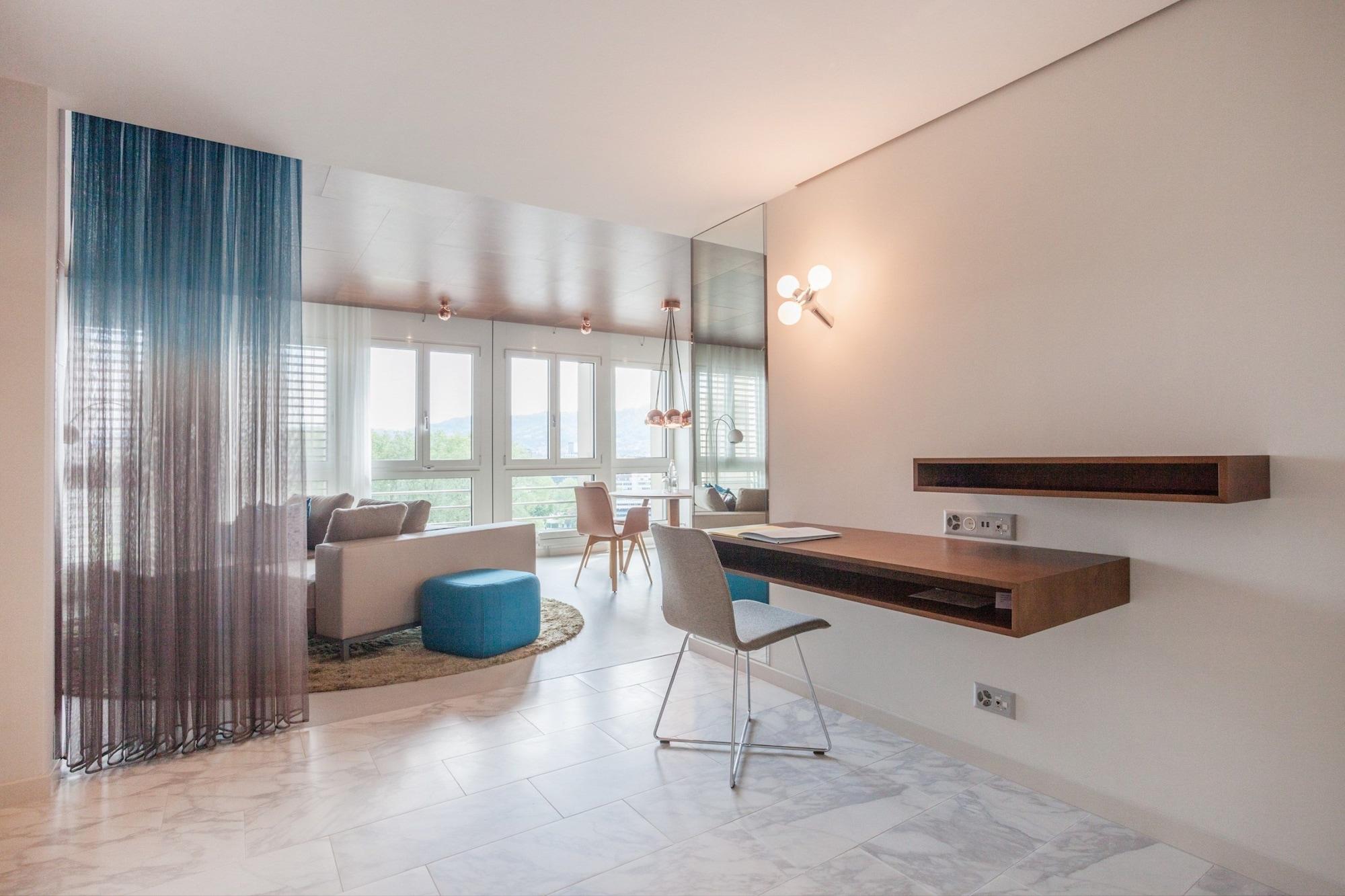 Hotel Ema House