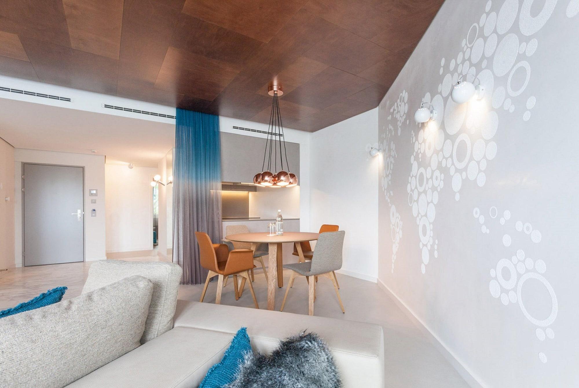 Hotel Ema House