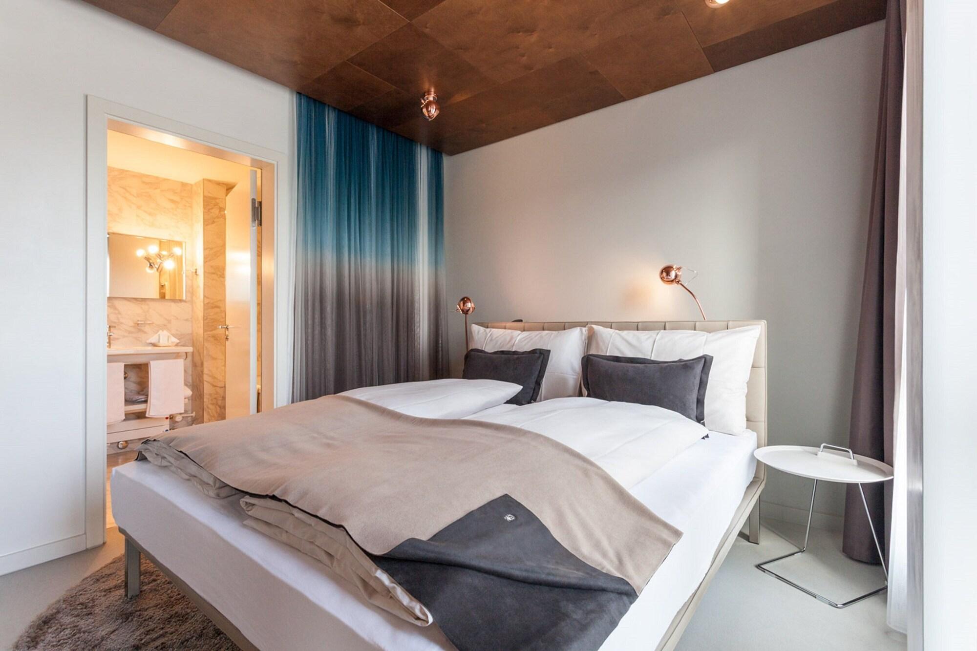 Ema House Hotel 4*