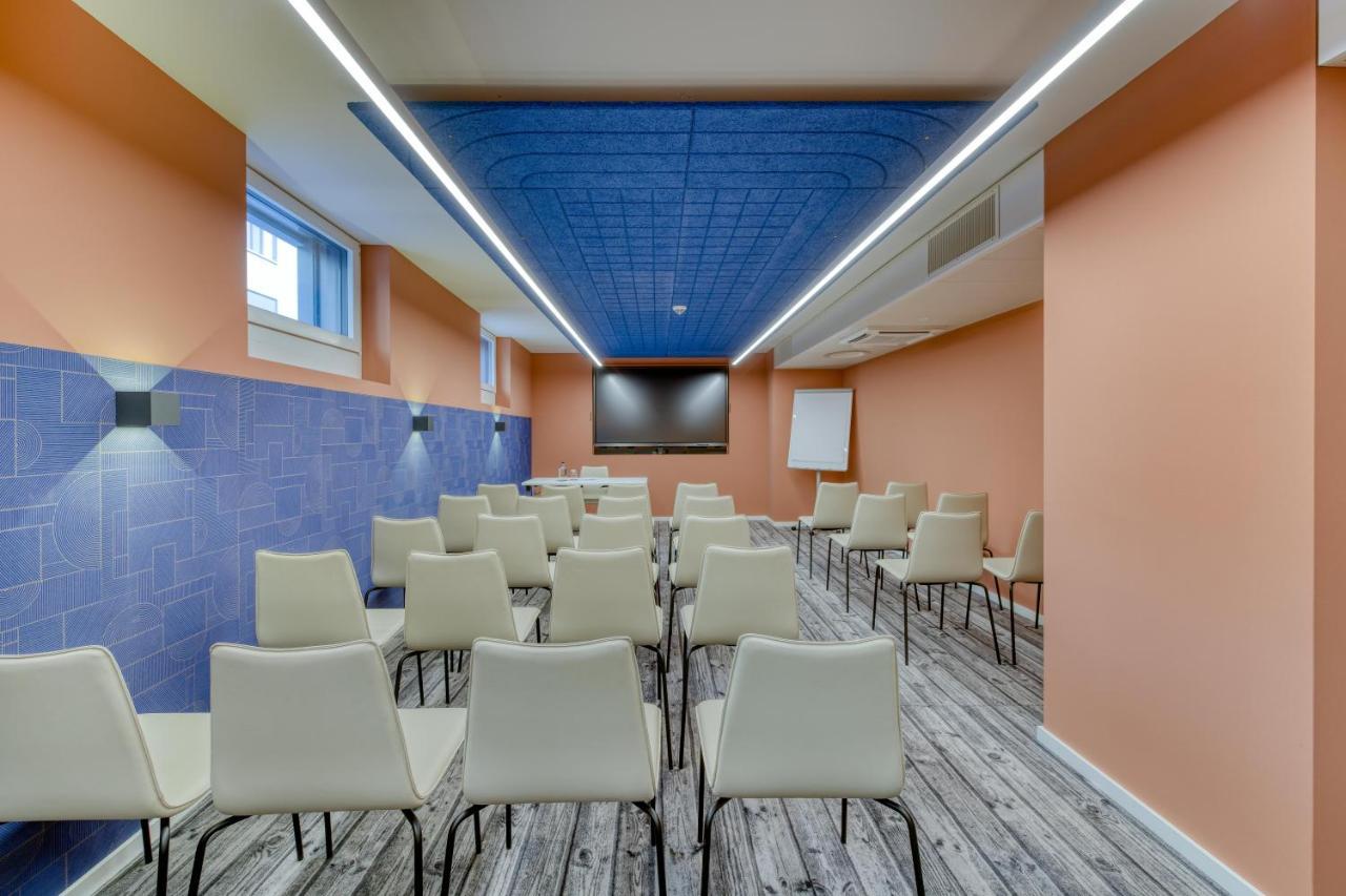 Ibis Styles Center Hotel 3*