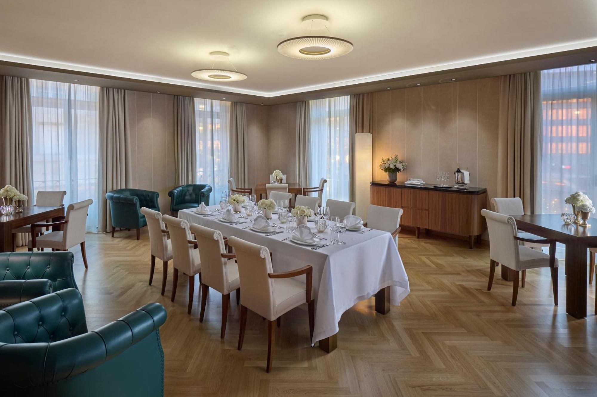 Mandarin Oriental Savoy, Hotel