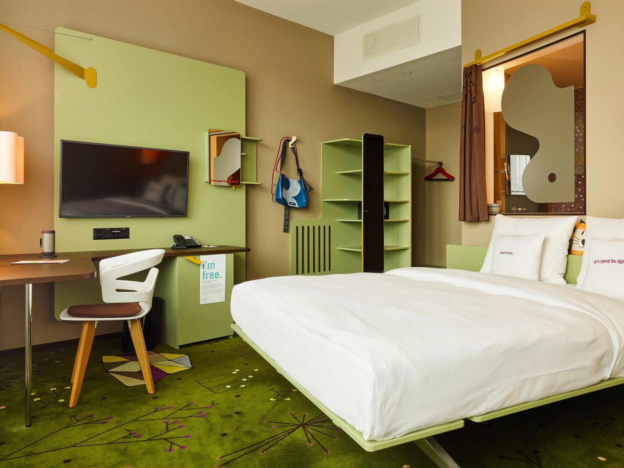 Hotel 25hours West