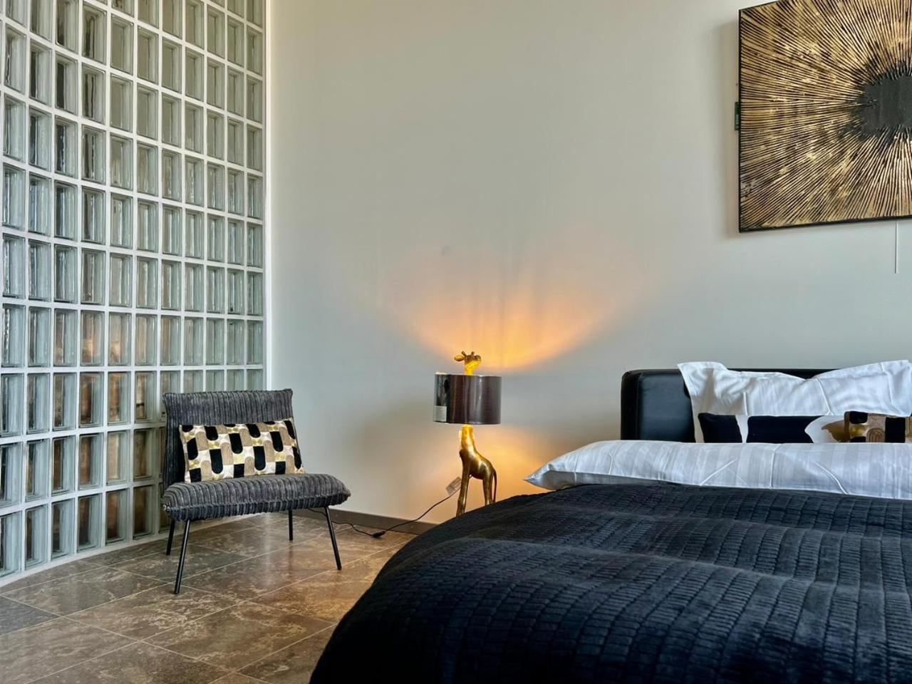 Penthouse Paradise Stunning City Views Apartment *