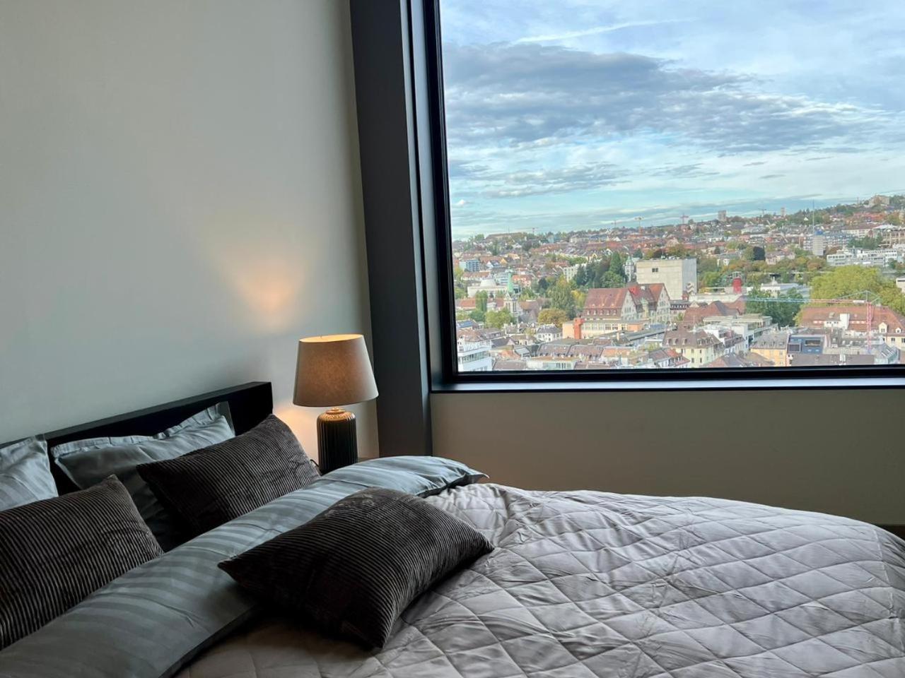 Penthouse Paradise Stunning City Views *