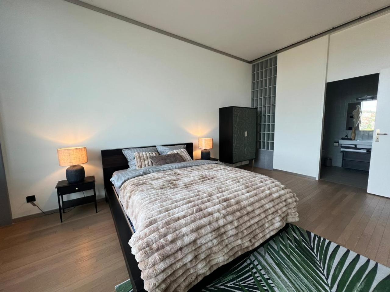 Penthouse Paradise Stunning City Views