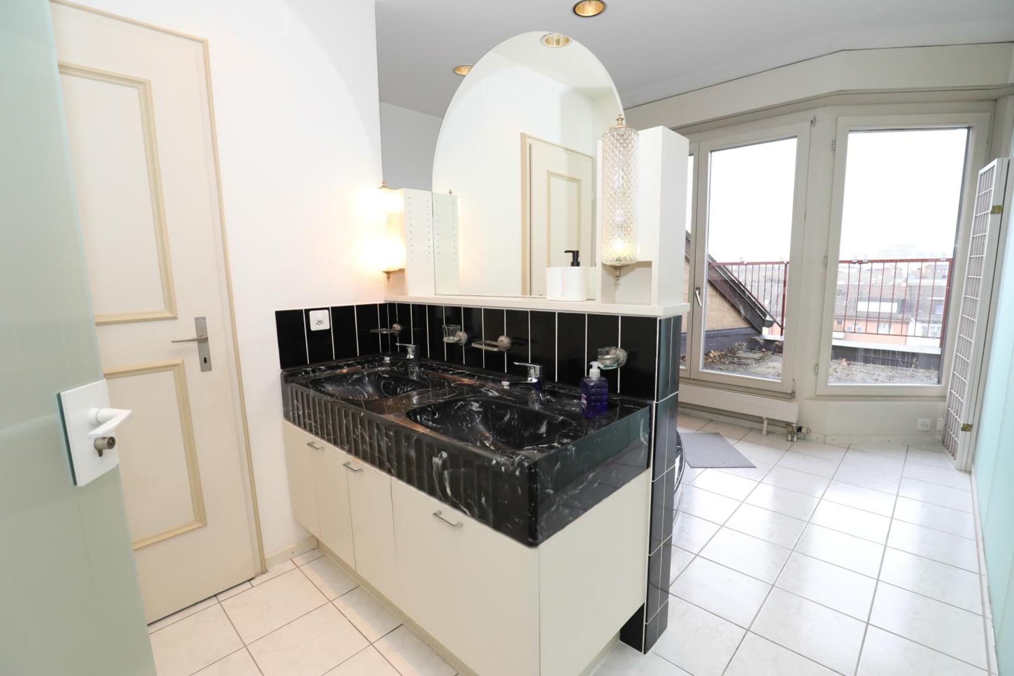 Apartment Penthouse With Jacuzzi, Sauna And Rooftop
