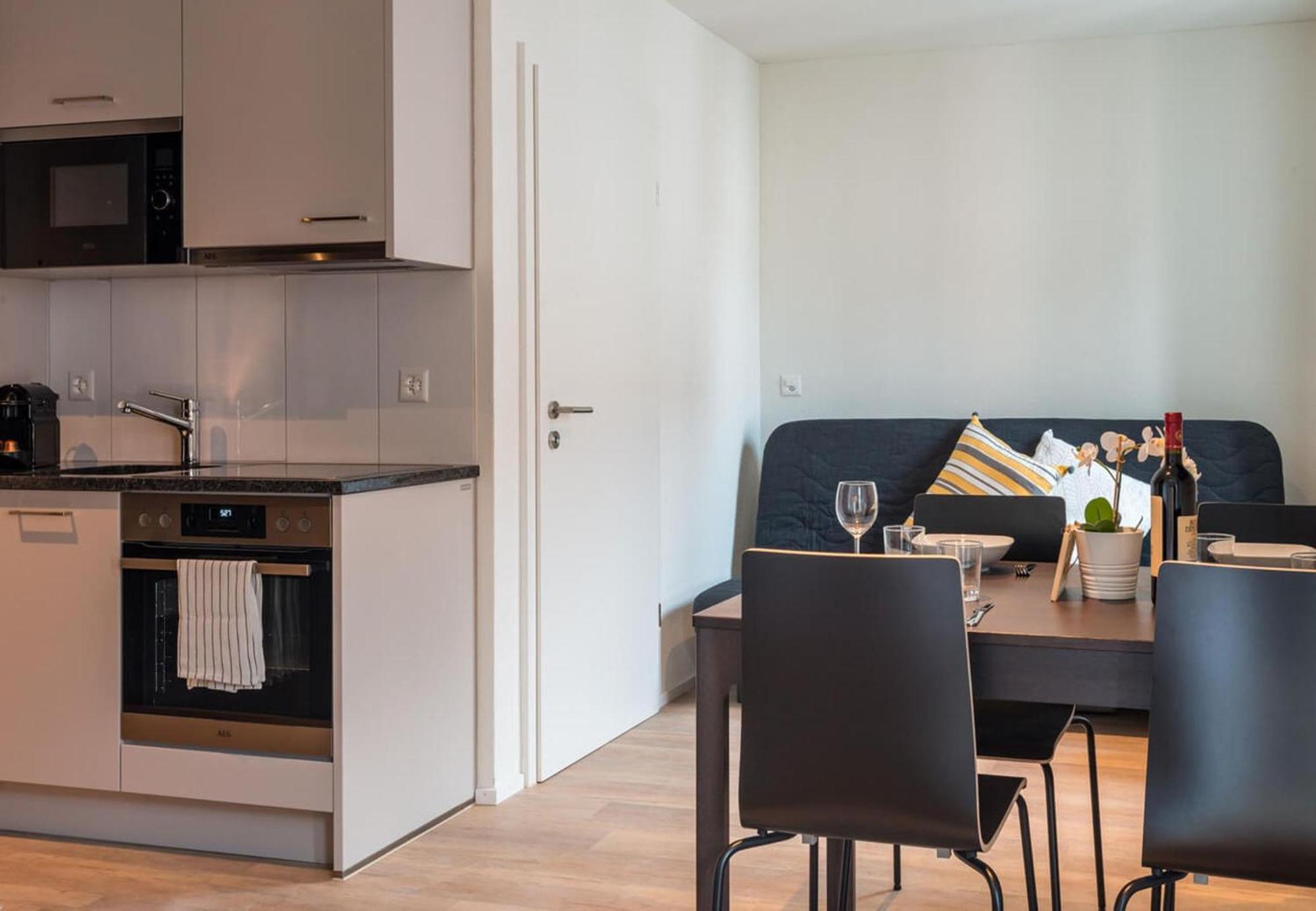 Hitrental Station Apartment