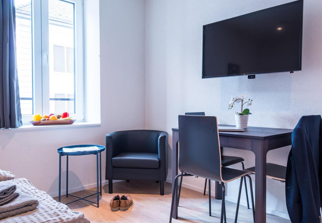 Apartment Hitrental Station *