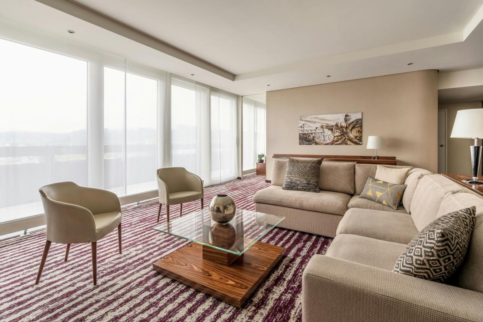Marriott Hotel 5*