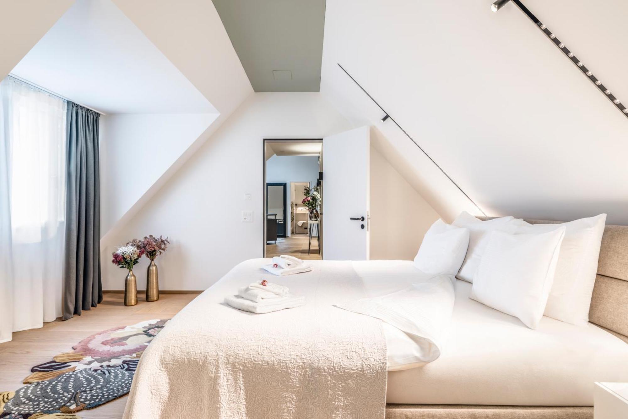 Boutique I Lux I Rooftop Terrace I Free Parking I Bahnhofstrasse * Zurich