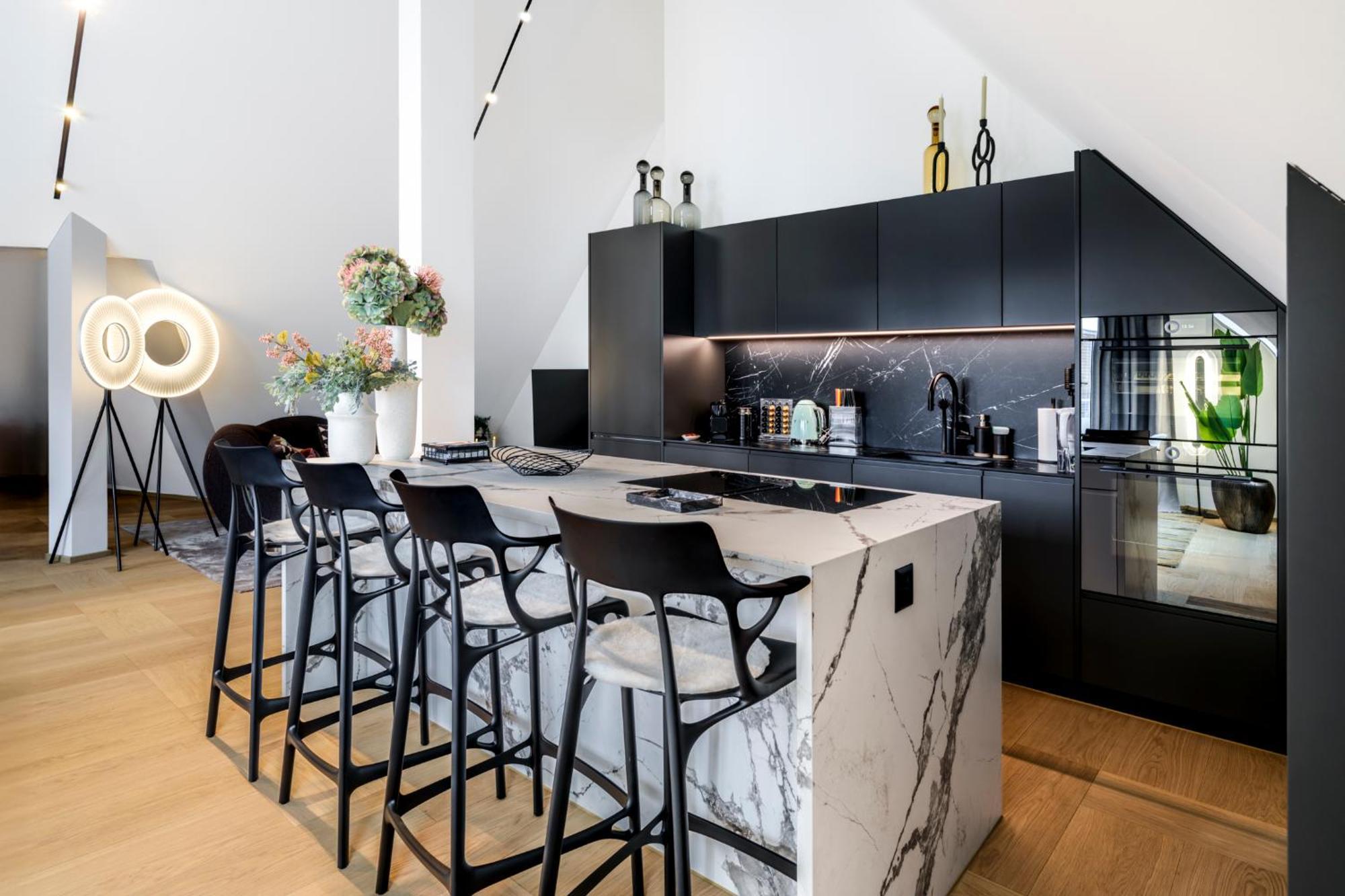 Boutique I Lux I Rooftop Terrace I Free Parking I Bahnhofstrasse Apartment Zurich