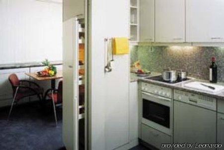 Ema House 4*