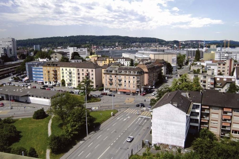 Swiss Star Tower - Self Check-in Apartment