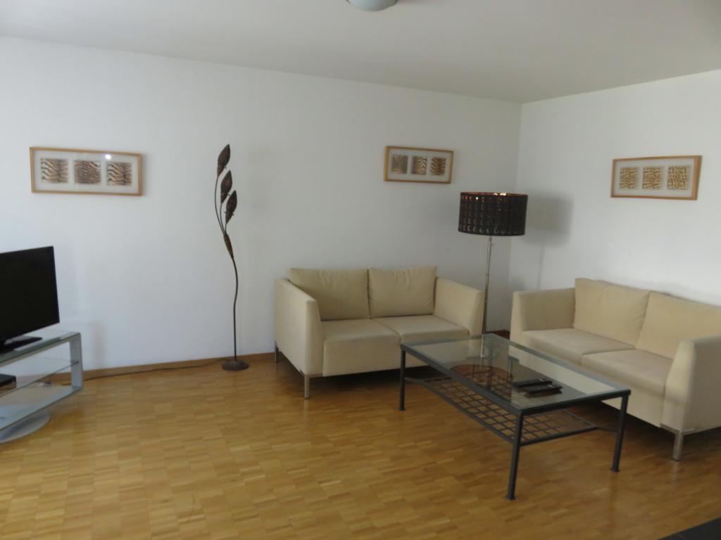 Apartment Swiss Star District 11 - Contactless Self Check-in *