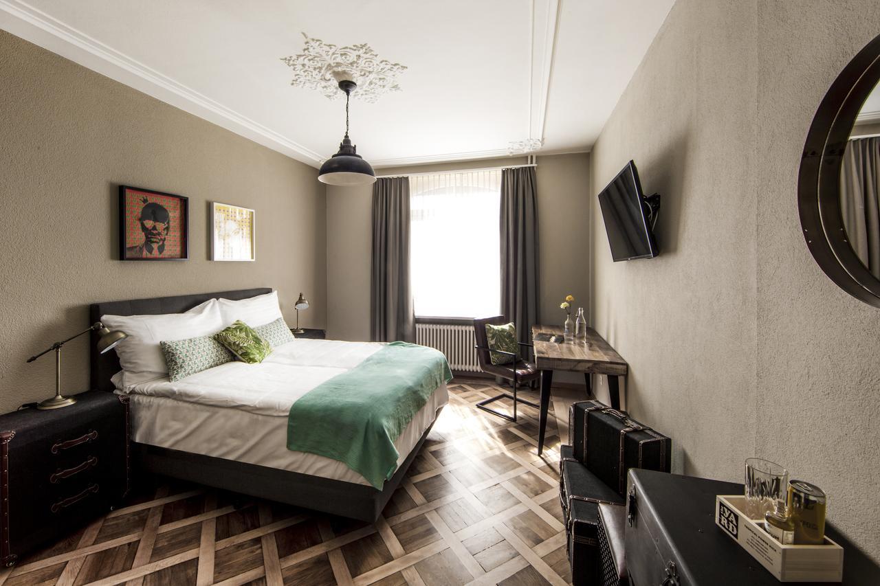 The Yard Hotel *