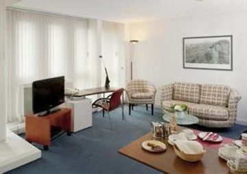 Hotel Ema House