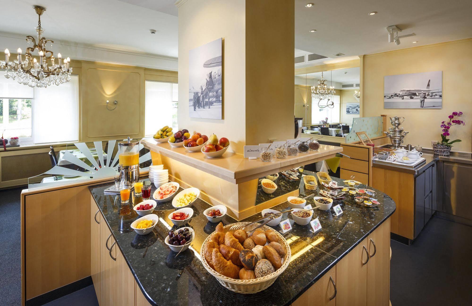 Hotel Coronado 3*