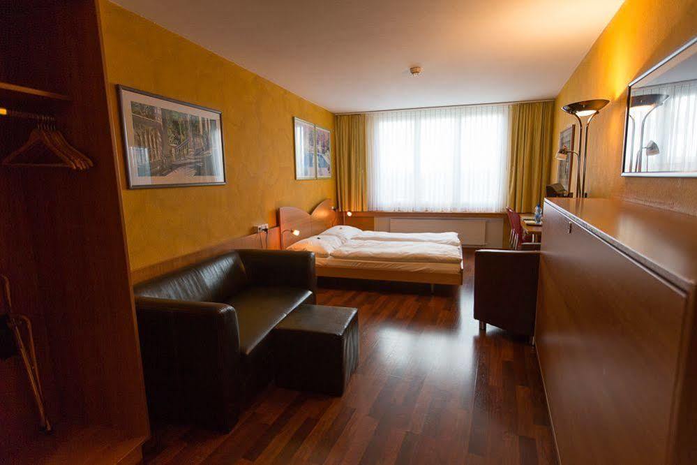 California 3* Zurique