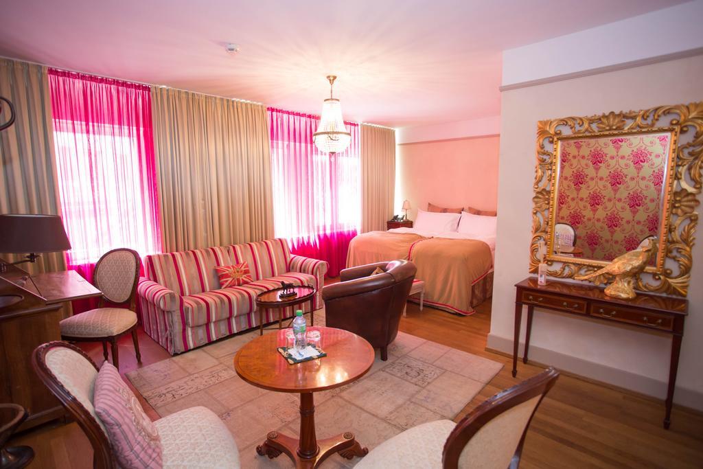 Townhouse Boutique 3*